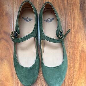 Fortress Leather Mary Janes - green size 73
